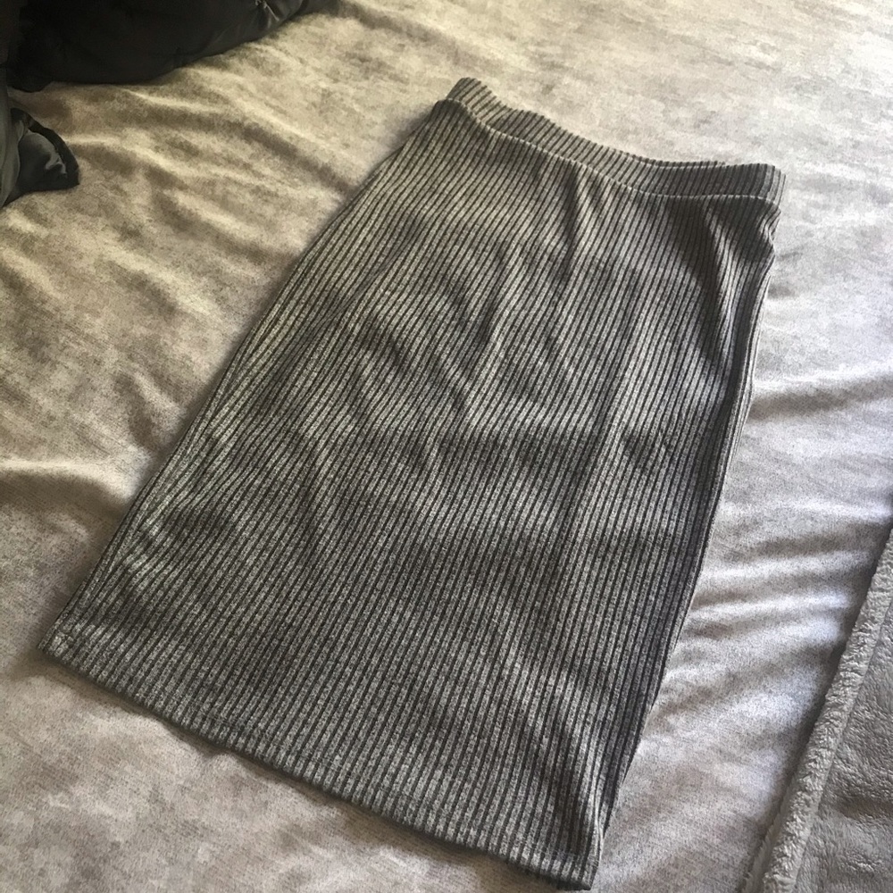 Grey rubbed pencil skirt